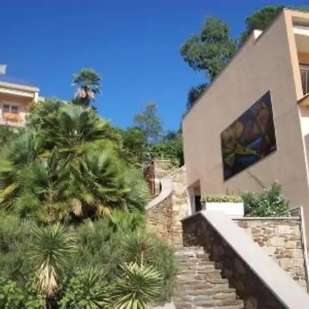 Studio Vue Mer Avec Piscine Le Lavandou