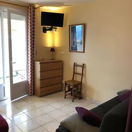 Studio Vue Mer Avec Piscine 아파트
